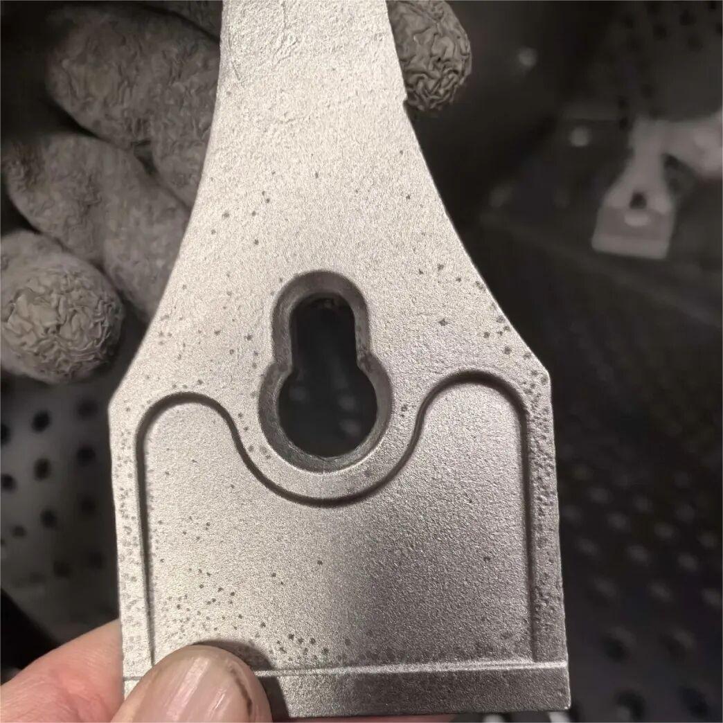 Partes ferri sine macula 410 cum silica fol, ponderando 205 P., cum defectibus oxidationis superficiei: causarum et solutionum.